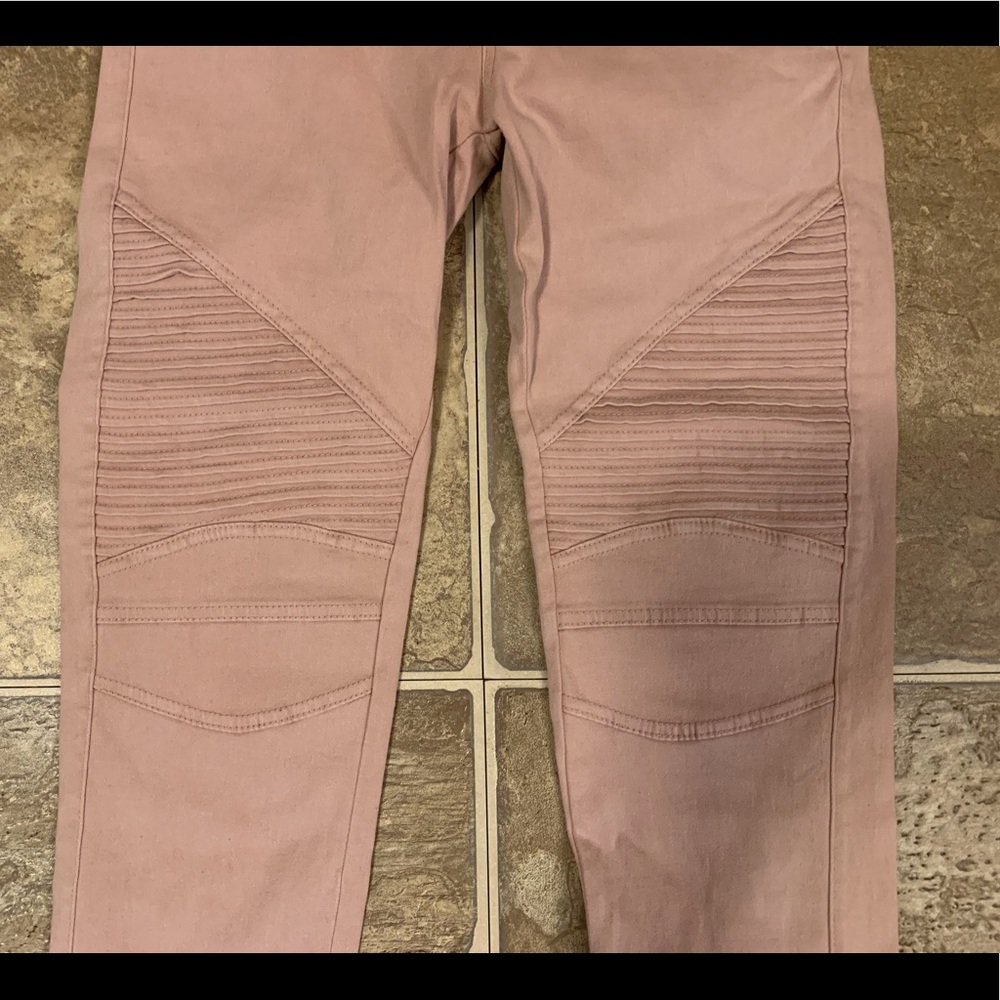 Pink, pull on pants. - Picture 4 of 7